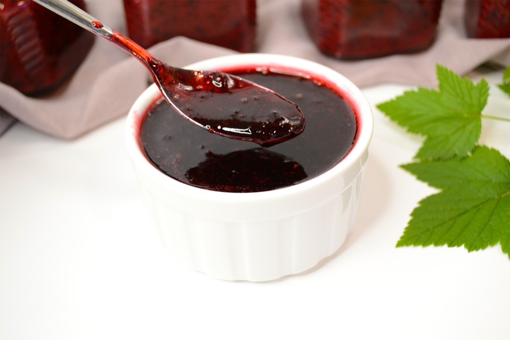 Летний хит: как подготовить смородину на зиму без варки и стресса