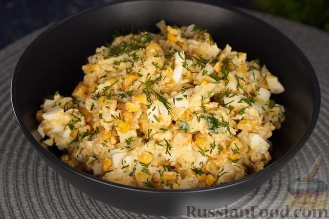 Кулинарная эстетика: лучшие салаты для весеннего стола