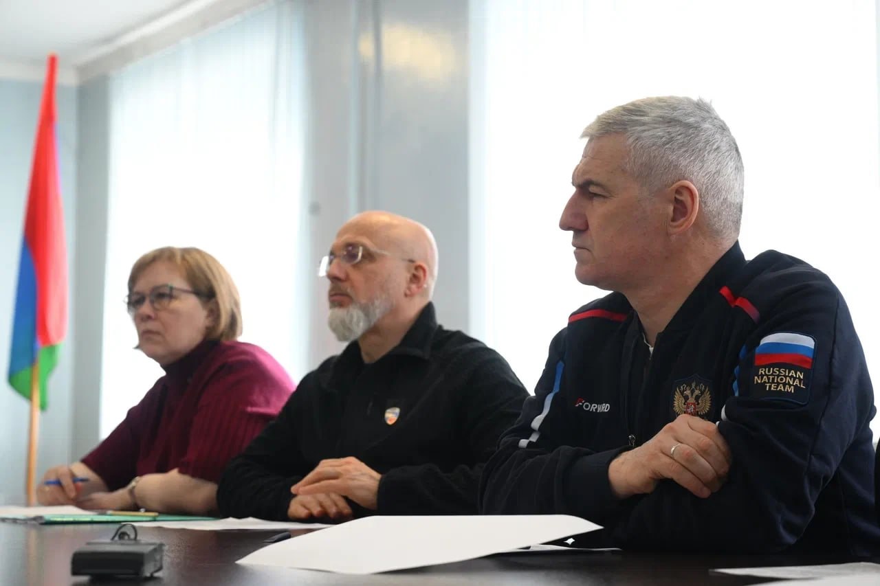 Артур Парфенчиков: В Пряжинском районе в рамках нашего проекта #КарелияОткрытая провел личный приём граждан Артур Парфенчиков: В Пряжинском районе в рамках нашего проекта #КарелияОткрытая провел личный приём граждан