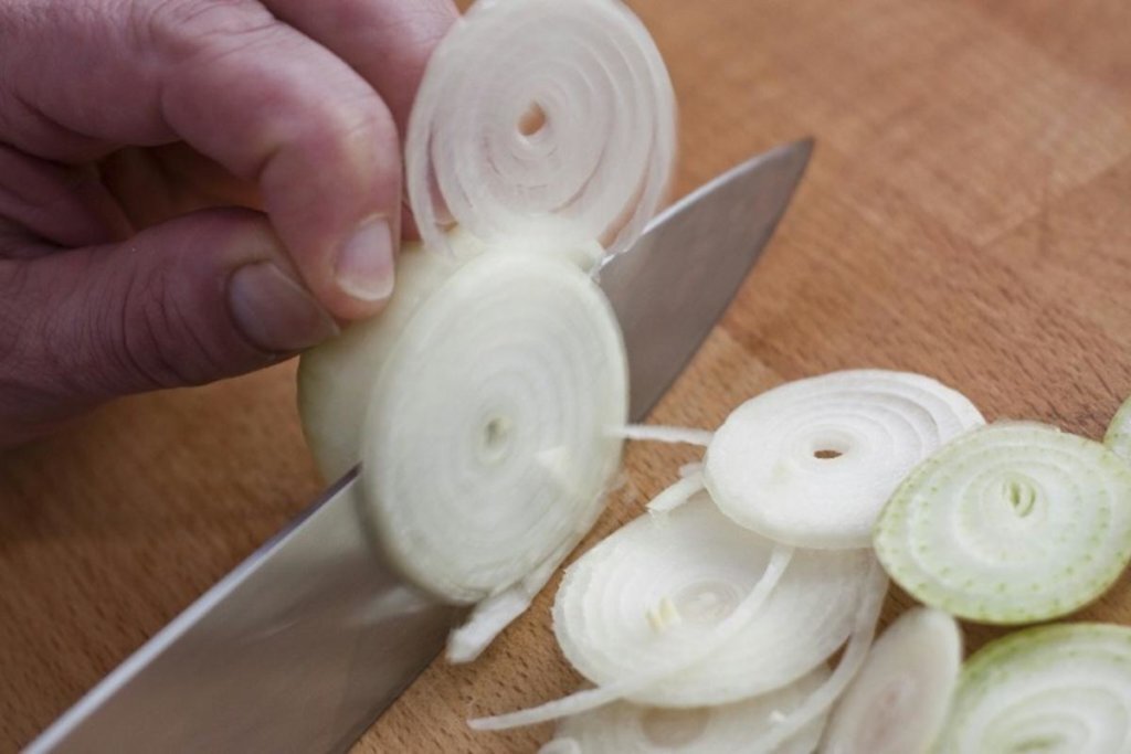 Нежный узбекский салат гилосча из вишни: вкус, который возвращает к лету