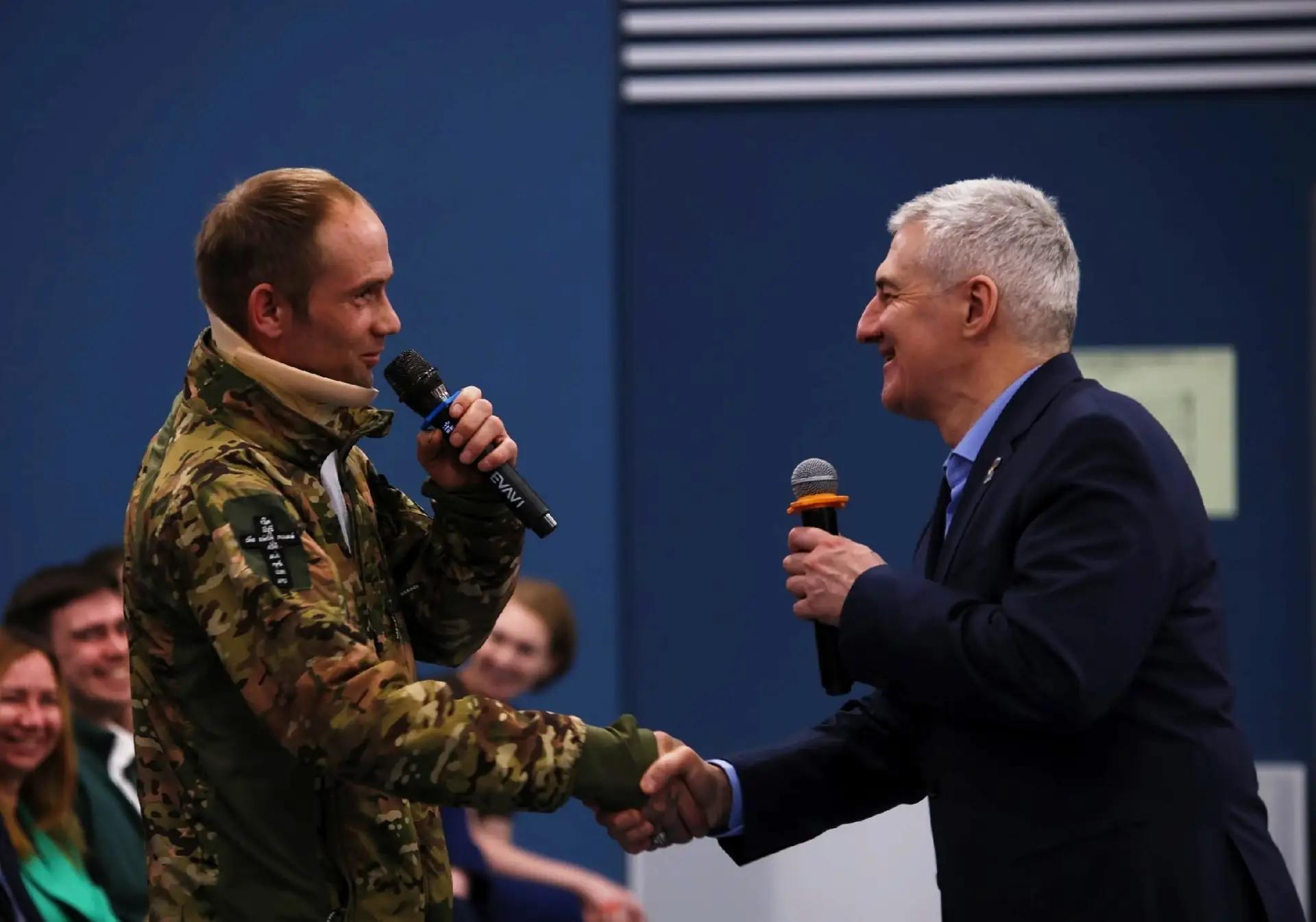 Артур Парфенчиков: Благодарю жителей Прионежья за встречу! Артур Парфенчиков: Благодарю жителей Прионежья за встречу!