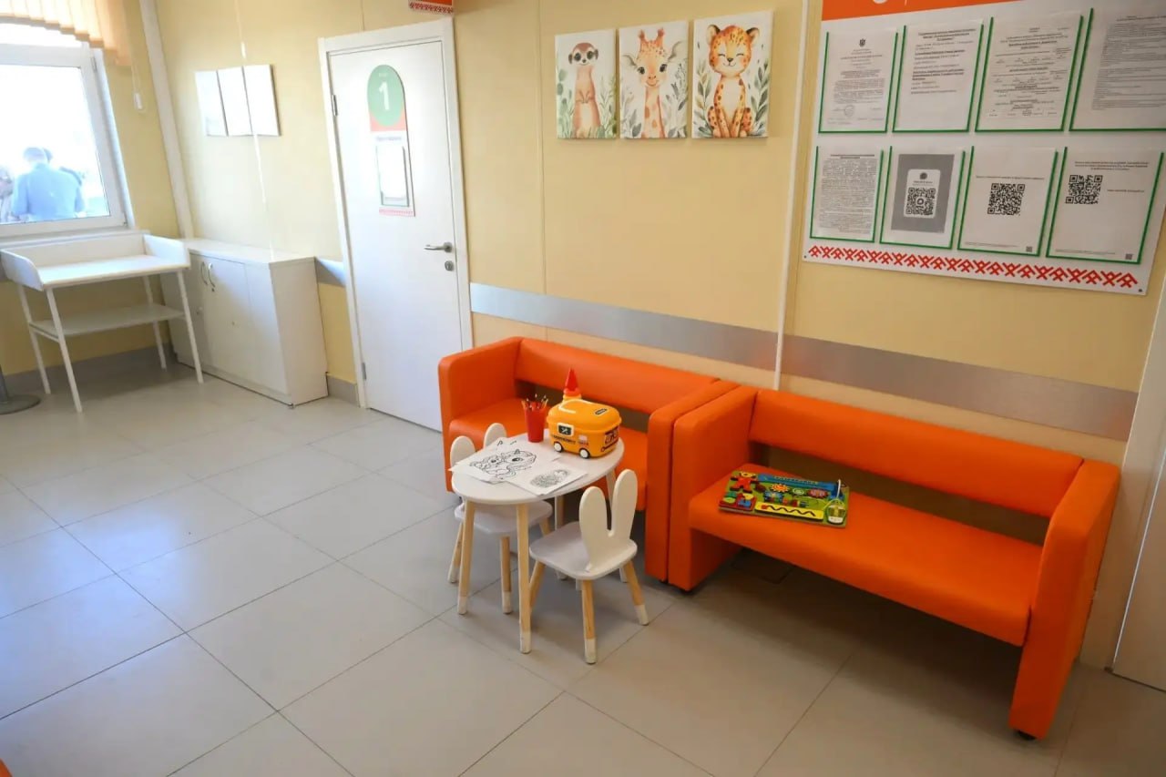 Артур Парфенчиков: В селе Деревянное сегодня первый день работы новой врачебной амбулатории Артур Парфенчиков: В селе Деревянное сегодня первый день работы новой врачебной амбулатории