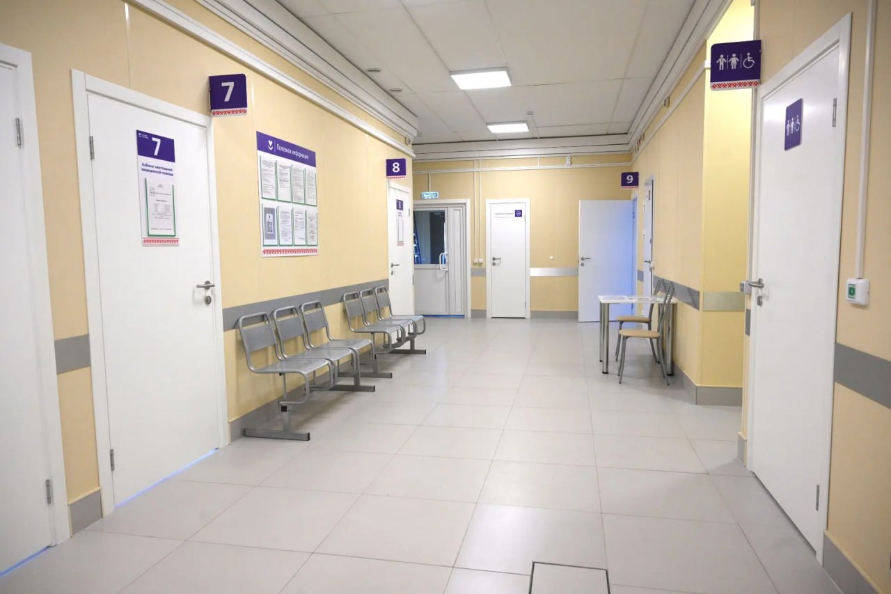 Артур Парфенчиков: В селе Деревянное сегодня первый день работы новой врачебной амбулатории Артур Парфенчиков: В селе Деревянное сегодня первый день работы новой врачебной амбулатории