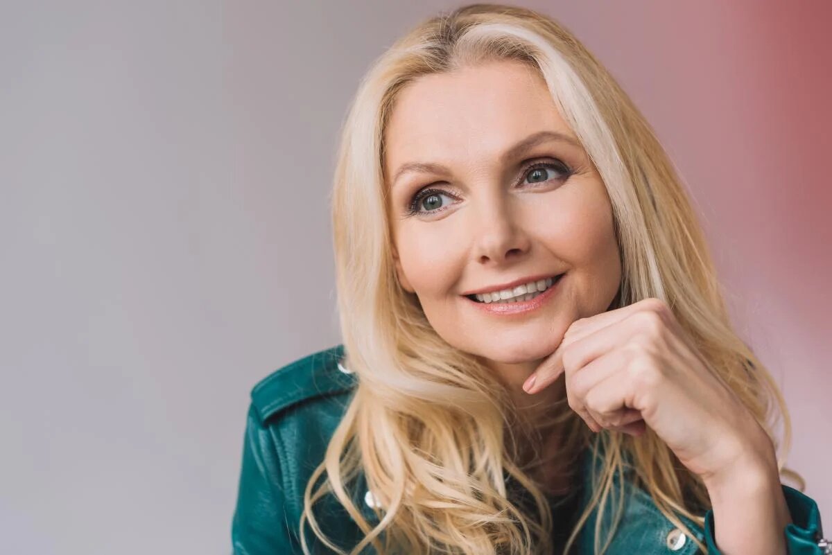 Стильные стрижки для женщин после 50: секреты молодости