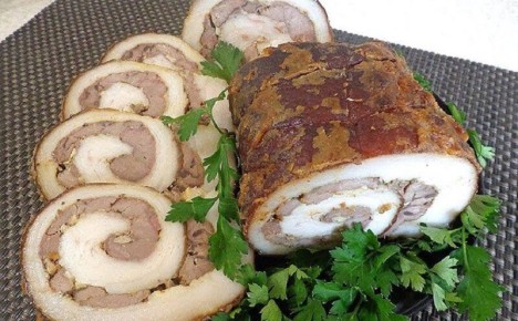 Необычный рулет из сала: простота и вкус в каждой нарезке