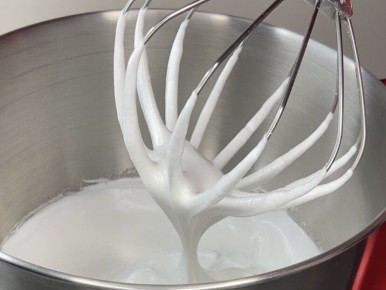 Вкусный бисквитный торт, который оценят все: простой рецепт для домашних праздников