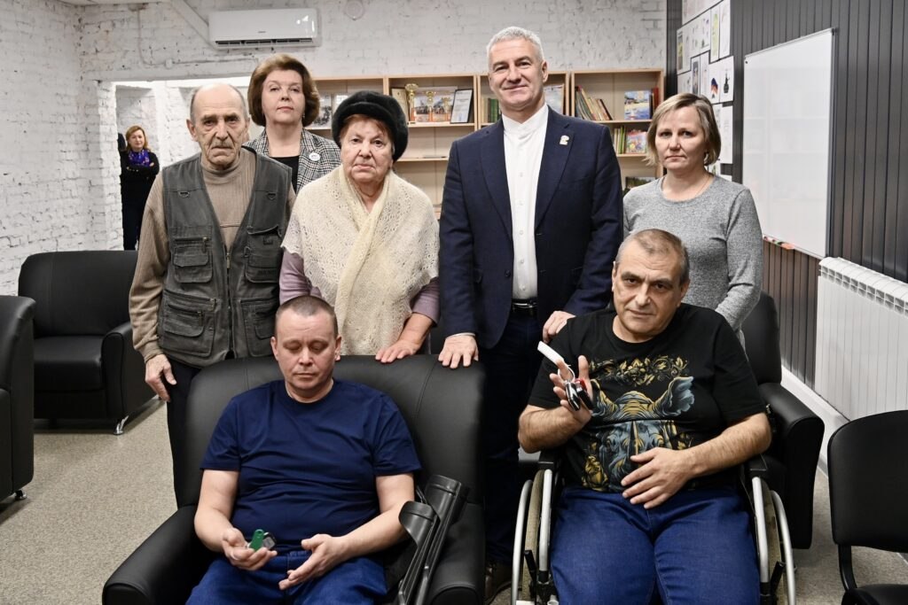 Артур Парфенчиков: Друзья, три года назад по поручению Президента Владимира Путина был создан фонд «Защитники Отечества» Артур Парфенчиков: Друзья, три года назад по поручению Президента Владимира Путина был создан фонд «Защитники Отечества»