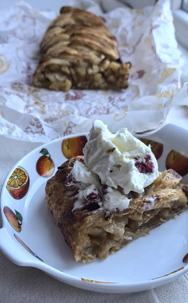 Как превратить утро в кулинарный шедевр: рецепты завтракного штруделя