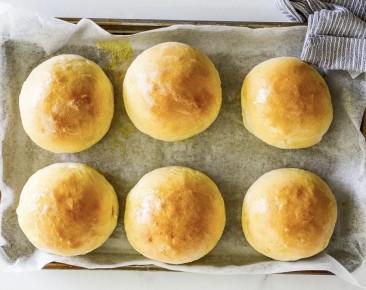 Бульонные булочки за 40 минут: секреты быстрой выпечки