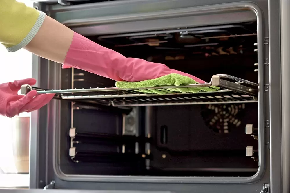 Эффективные способы очистки духового шкафа: быстро и недорого