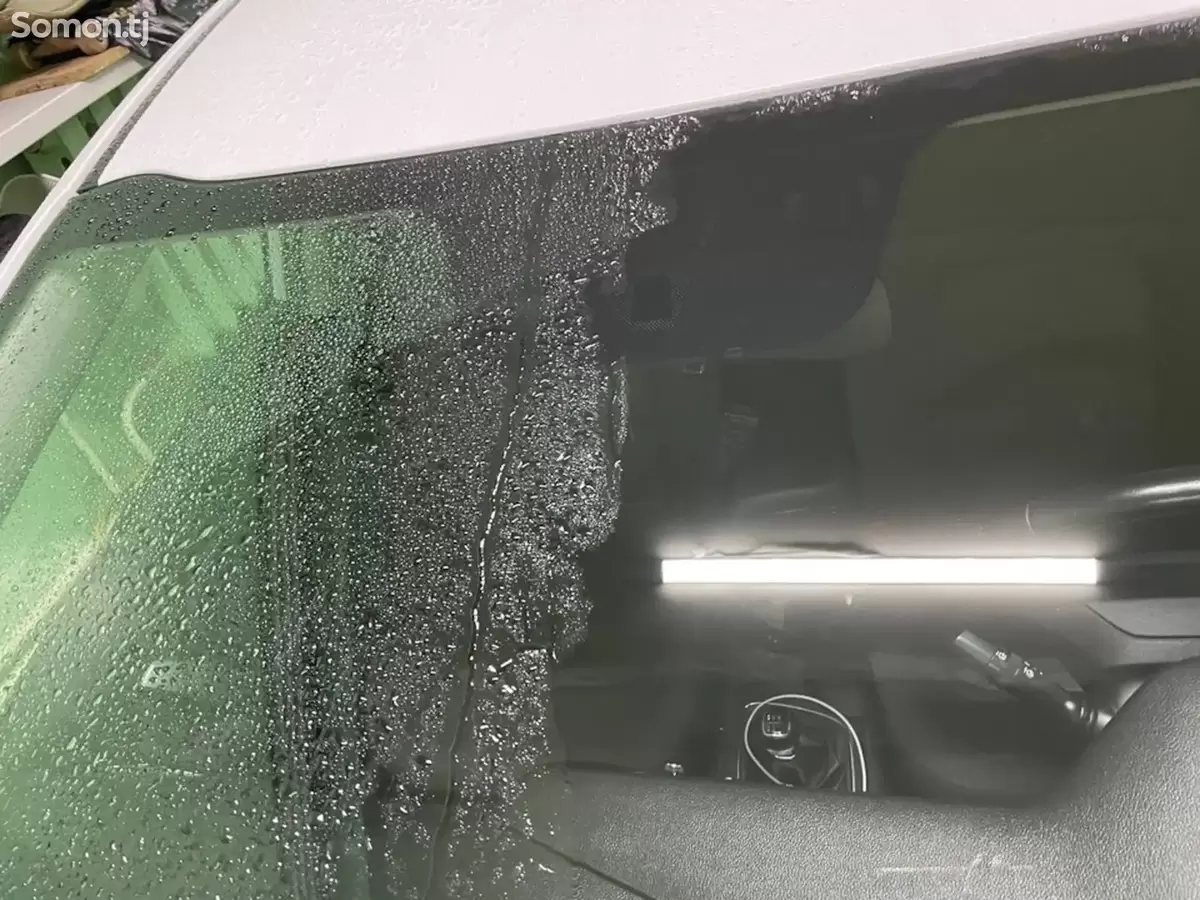 Устранение водного камня с лобового стекла: эффективные методы и средства