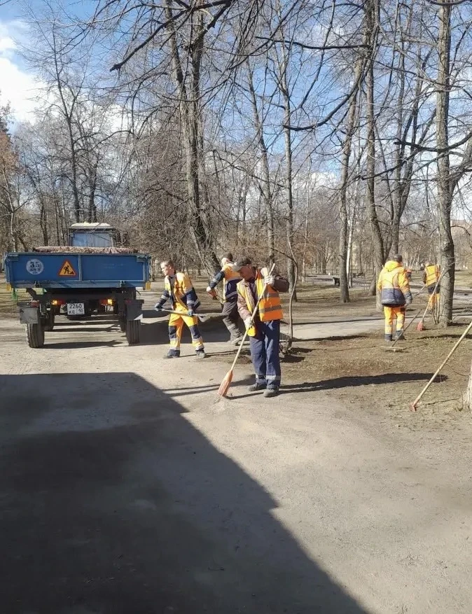 Колыхматова: Подрядчик продолжает уборку и вывоз смета с городских дорог и тротуаров Колыхматова: Подрядчик продолжает уборку и вывоз смета с городских дорог и тротуаров