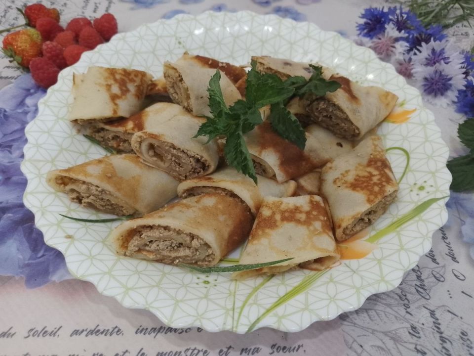 Блинчики с халвой и творогом