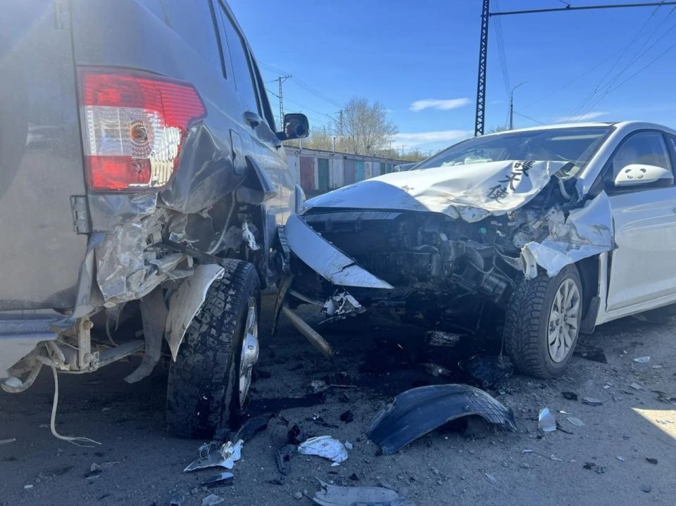 В Петрозаводске женщина с маленьким ребенком пострадали в ДТП