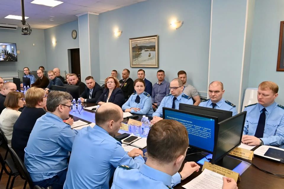 Артур Парфенчиков: Наши "Герои Карелии" продолжают погружение в систему государственного управления Артур Парфенчиков: Наши "Герои Карелии" продолжают погружение в систему государственного управления