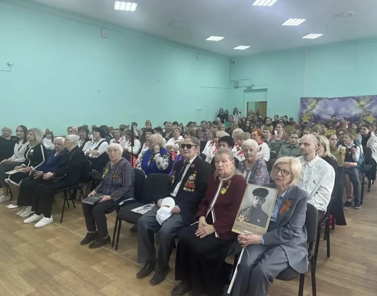 Колыхматова: В школе №8 имени Н.Г. Варламова прошёл трогательный концерт «Этот День Победы» Колыхматова: В школе №8 имени Н.Г. Варламова прошёл трогательный концерт «Этот День Победы»