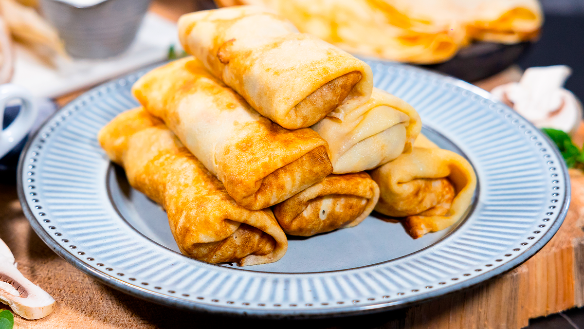 Необычные блины с мясной начинкой и грибами: откройте для себя новые вкусы