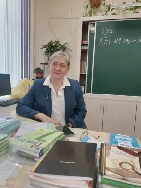 Колыхматова: Указом Президента России Владимира Путина педагогу петрозаводской школы №38 Ларисе Дворянкиной присвоено почетное звание «Заслуженный учитель Российской Федерации»!