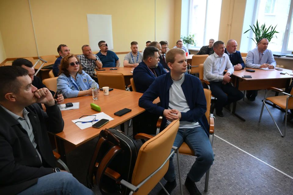 Артур Парфенчиков: Друзья, отличные новости от наших ребят! Участники кадровой программы «Герои Карелии» вышли на финишную прямую — они приступили к четвертому, финальному модулю обучения Артур Парфенчиков: Друзья, отличные новости от наших ребят! Участники кадровой программы «Герои Карелии» вышли на финишную прямую — они приступили к четвертому, финальному модулю обучения