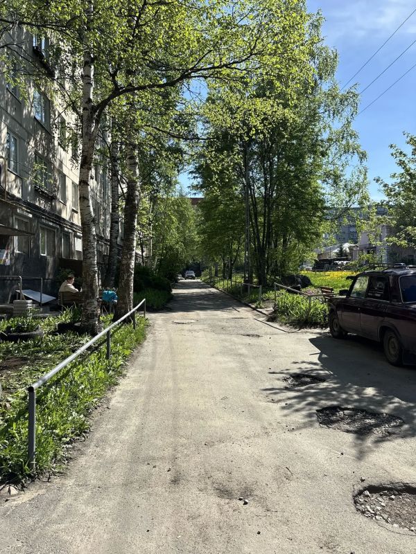 Колыхматова: Выехали вместе с депутатом Петросовета Андреем Ушаковым на Кукковку — проверили, как идёт ремонт во дворах на Балтийской, 1А и Балтийской, 17 Колыхматова: Выехали вместе с депутатом Петросовета Андреем Ушаковым на Кукковку — проверили, как идёт ремонт во дворах на Балтийской, 1А и Балтийской, 17