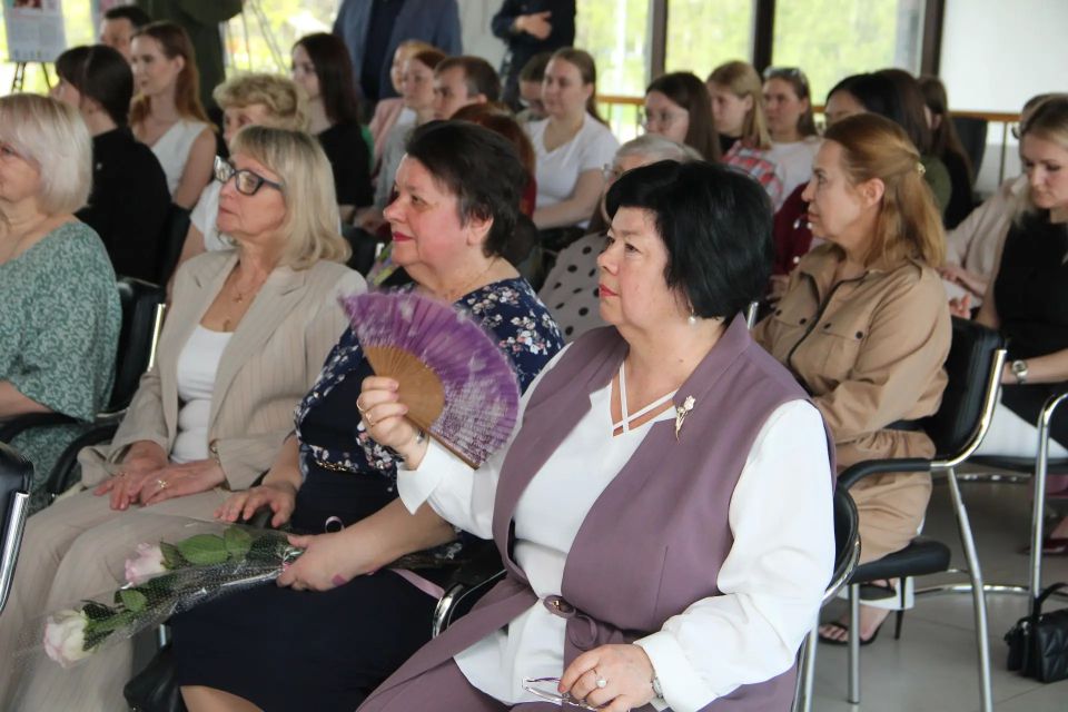 Колыхматова: Сегодня в зимнем саду Администрации открыли фотовыставку «Тепло сердец»! Колыхматова: Сегодня в зимнем саду Администрации открыли фотовыставку «Тепло сердец»!
