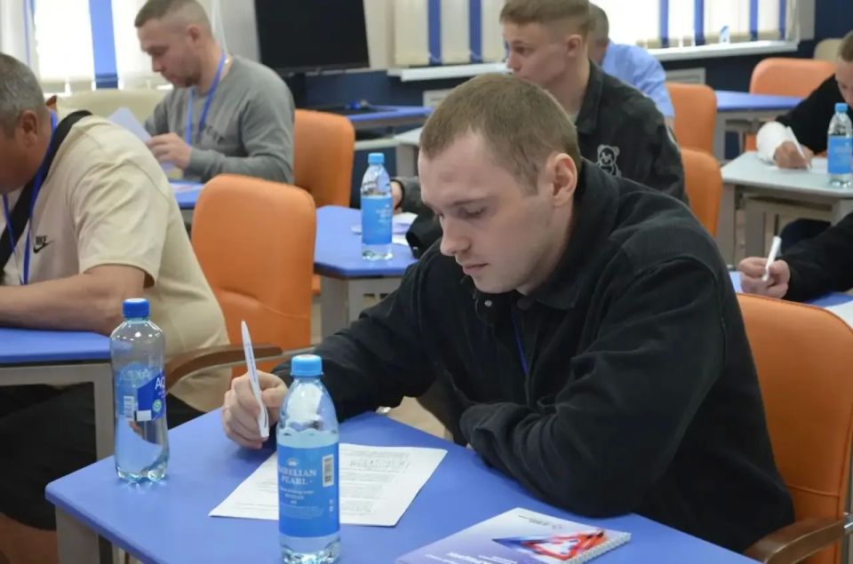 Колыхматова: Андрей Мончик из Петрозаводска одержал победу в региональном этапе конкурса «Лучший по профессии» в номинации «Сварщик»! Колыхматова: Андрей Мончик из Петрозаводска одержал победу в региональном этапе конкурса «Лучший по профессии» в номинации «Сварщик»!