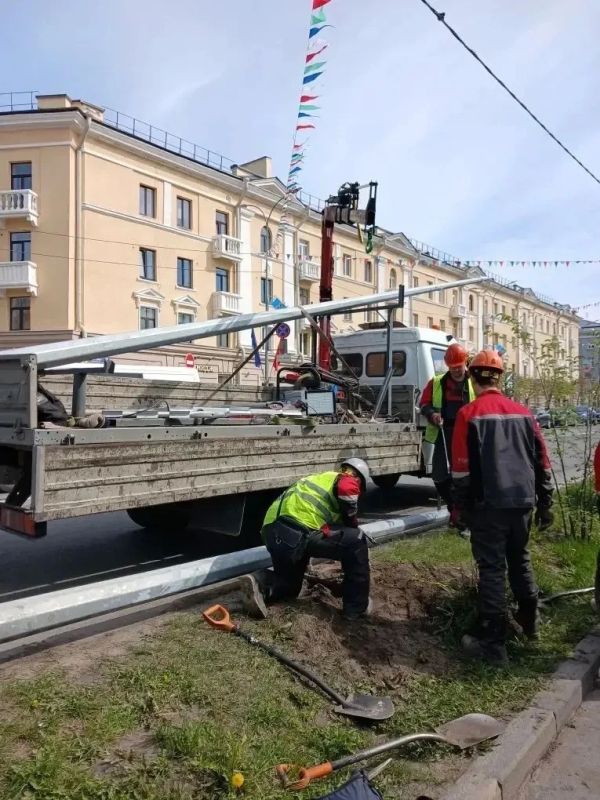 Колыхматова: Заменили повреждённые опоры контактной сети и опоры освещения в городе! Колыхматова: Заменили повреждённые опоры контактной сети и опоры освещения в городе!
