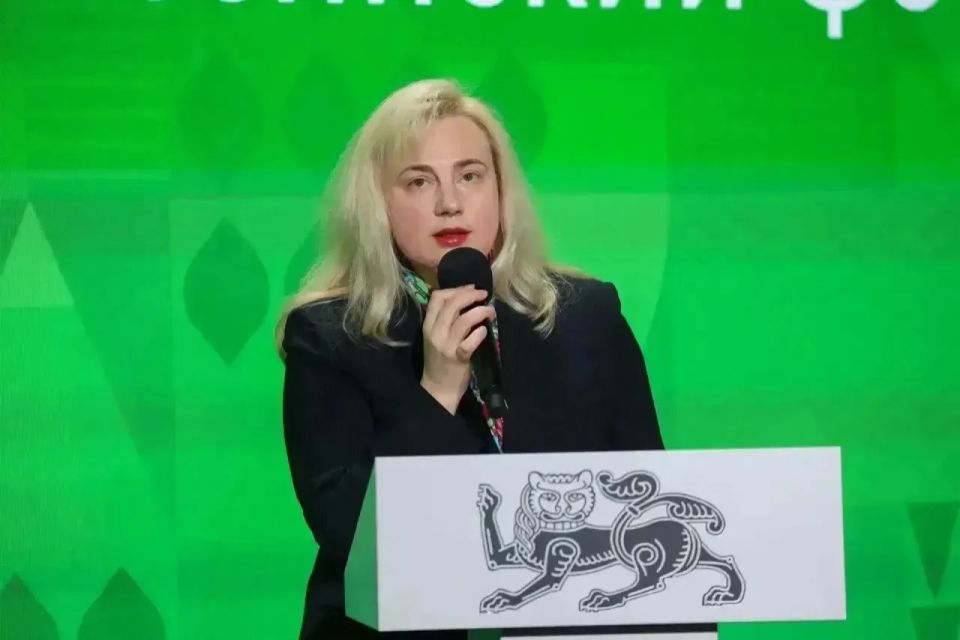 На Форуме тружеников села обсудили сохранение этнокультурного достояния и развитие инфраструктуры культуры на сельских территориях и в малых городах На Форуме тружеников села обсудили сохранение этнокультурного достояния и развитие инфраструктуры культуры на сельских территориях и в малых городах