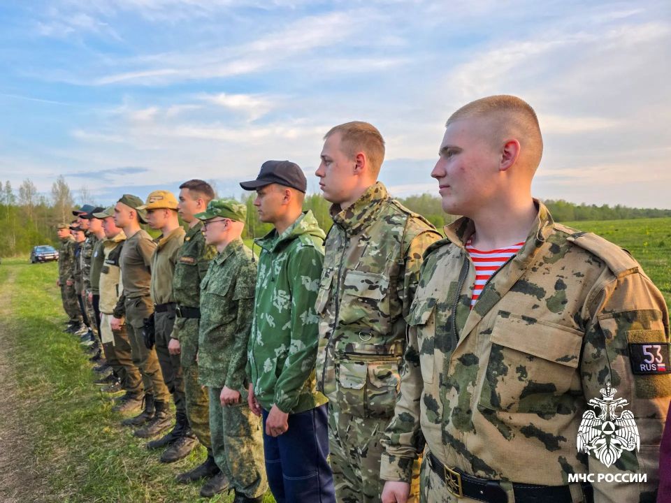 Поисковый отряд Санкт-Петербургского университета ГПС МЧС России завершил экспедицию - обнаружены останки 70-ти бойцов РККА Поисковый отряд Санкт-Петербургского университета ГПС МЧС России завершил экспедицию - обнаружены останки 70-ти бойцов РККА