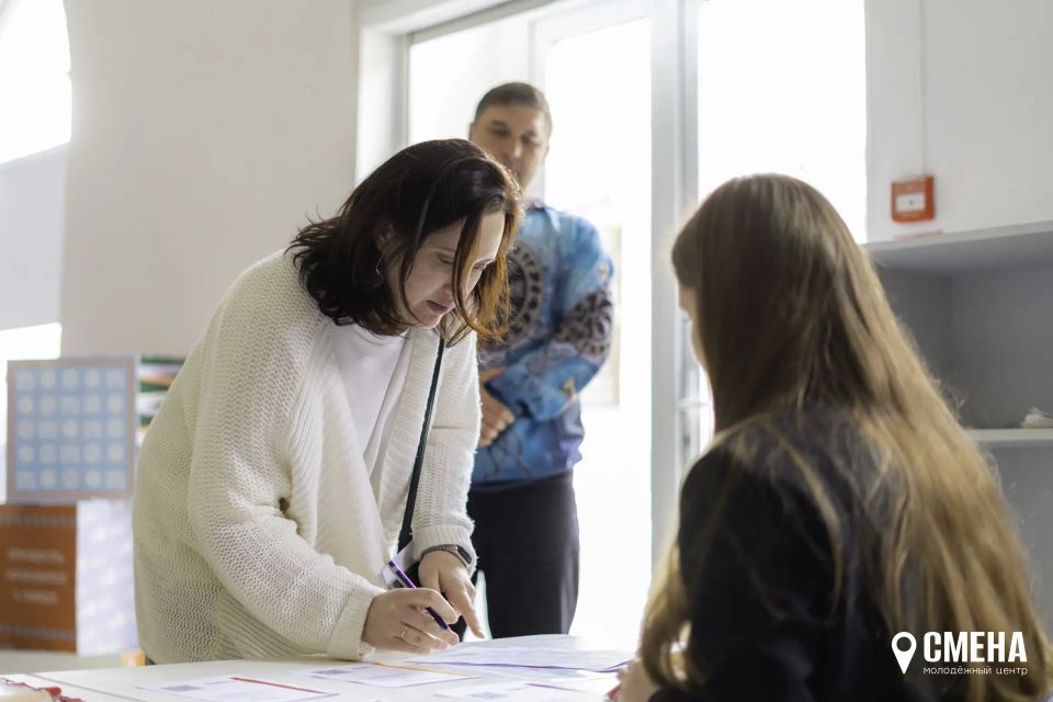 Колыхматова: В Молодёжном центре «Смена» сошлись искусство, образование и патриотическое воспитание Колыхматова: В Молодёжном центре «Смена» сошлись искусство, образование и патриотическое воспитание