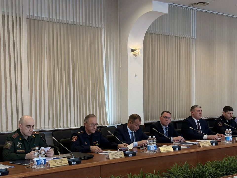 В прокуратуре Республики Карелия под председательством исполняющего обязанности прокурора республики Сергея Спиридонова состоялось координационное совещание руководителей правоохранительных органов региона, посвященное... В прокуратуре Республики Карелия под председательством исполняющего обязанности прокурора республики Сергея Спиридонова состоялось координационное совещание руководителей правоохранительных органов региона, посвященное...
