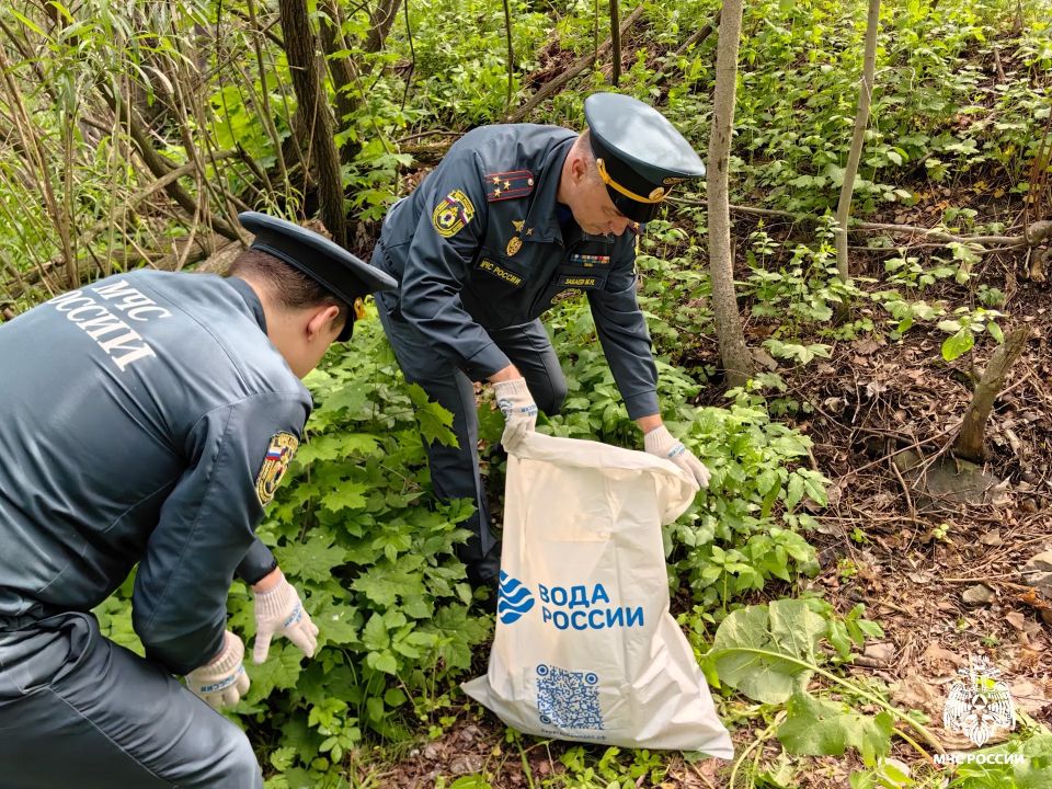 С заботой о природе. МЧС Карелии приняло участие в масштабной акции «Вода России» С заботой о природе. МЧС Карелии приняло участие в масштабной акции «Вода России»