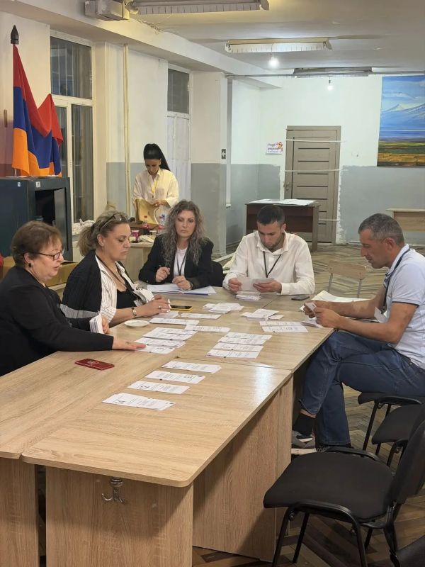 Председатель Избиркома Карелии принял участие в наблюдении за голосованием в Армении Председатель Избиркома Карелии принял участие в наблюдении за голосованием в Армении