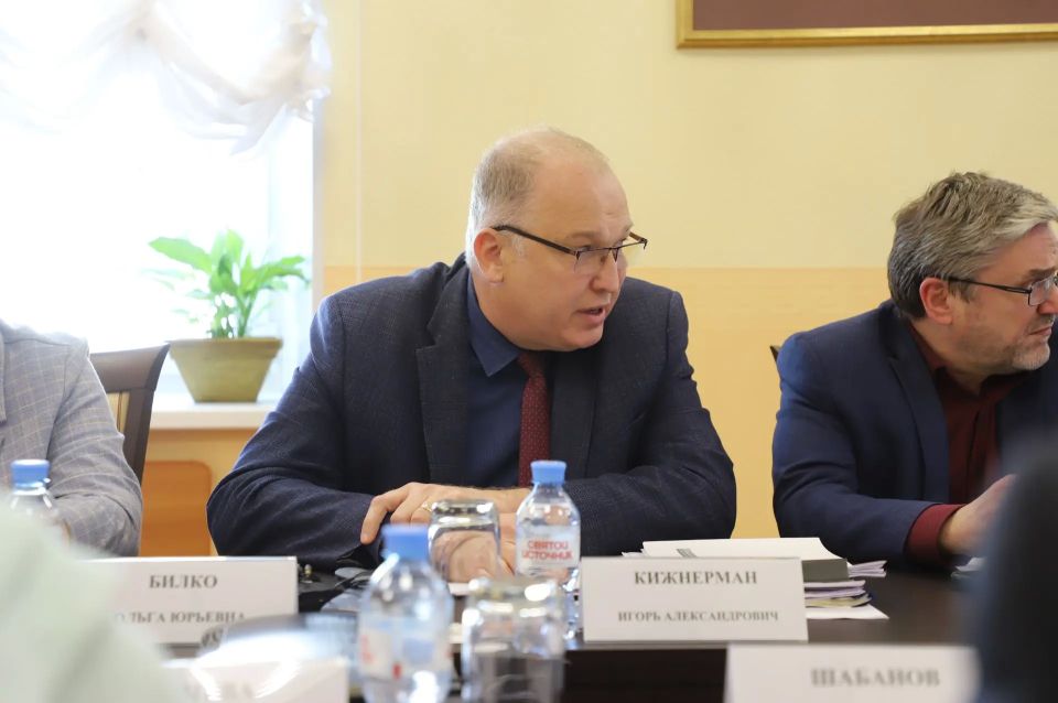 Доступность медицинской помощи в Карелии обсудили за круглым столом в Законодательном Собрании Доступность медицинской помощи в Карелии обсудили за круглым столом в Законодательном Собрании