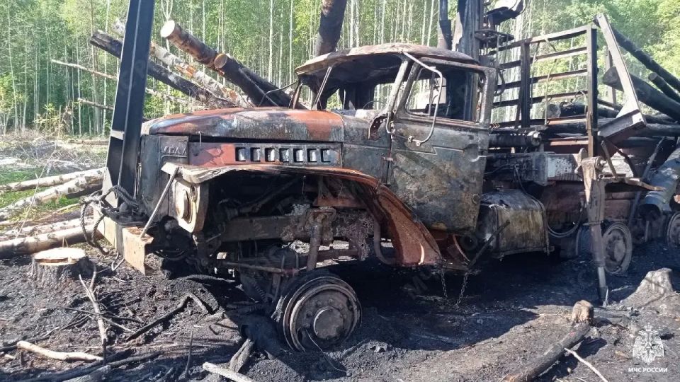 За прошедшие сутки подразделения территориального пожарно-спасательного гарнизона Республики Карелия реагировали на 9 оперативных событий: За прошедшие сутки подразделения территориального пожарно-спасательного гарнизона Республики Карелия реагировали на 9 оперативных событий: