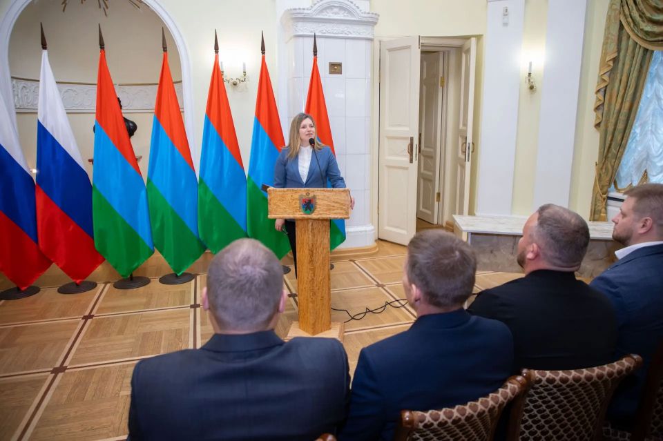 Участники первого потока кадровой программы «Герои Карелии» получили дипломы Участники первого потока кадровой программы «Герои Карелии» получили дипломы