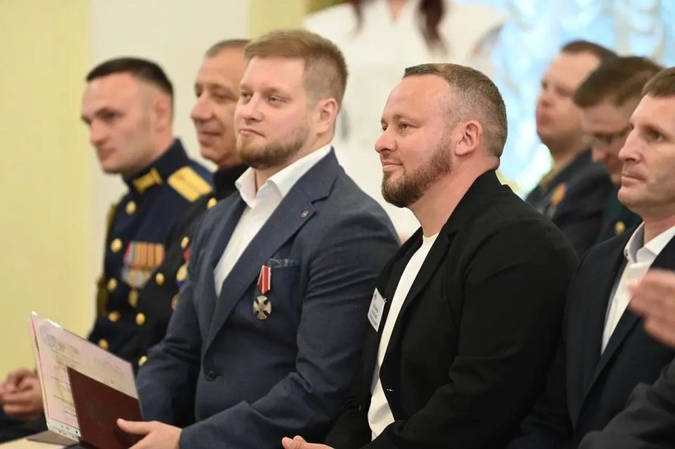 Артур Парфенчиков: В Национальном музее получили дипломы первые выпускники программы «Герои Карелии» Артур Парфенчиков: В Национальном музее получили дипломы первые выпускники программы «Герои Карелии»