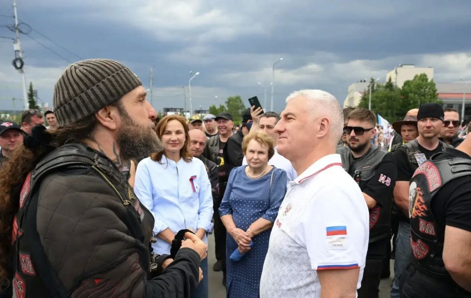 Артур Парфенчиков: Большая вечерняя программа Дня России в Петрозаводске стартовала ! Артур Парфенчиков: Большая вечерняя программа Дня России в Петрозаводске стартовала !