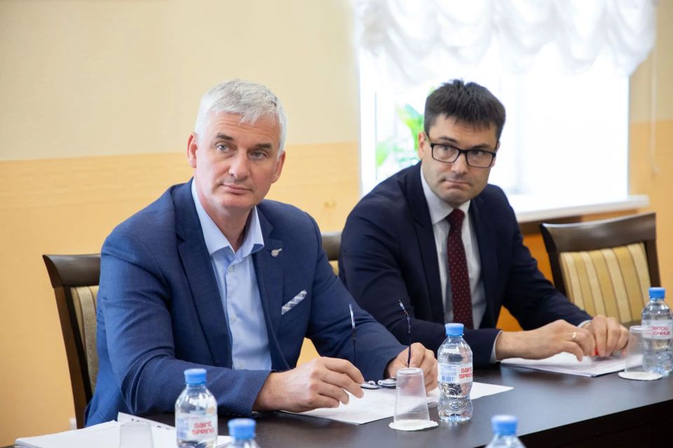 Снижение налоговой нагрузки на бизнес обсудили в парламенте Карелии Снижение налоговой нагрузки на бизнес обсудили в парламенте Карелии