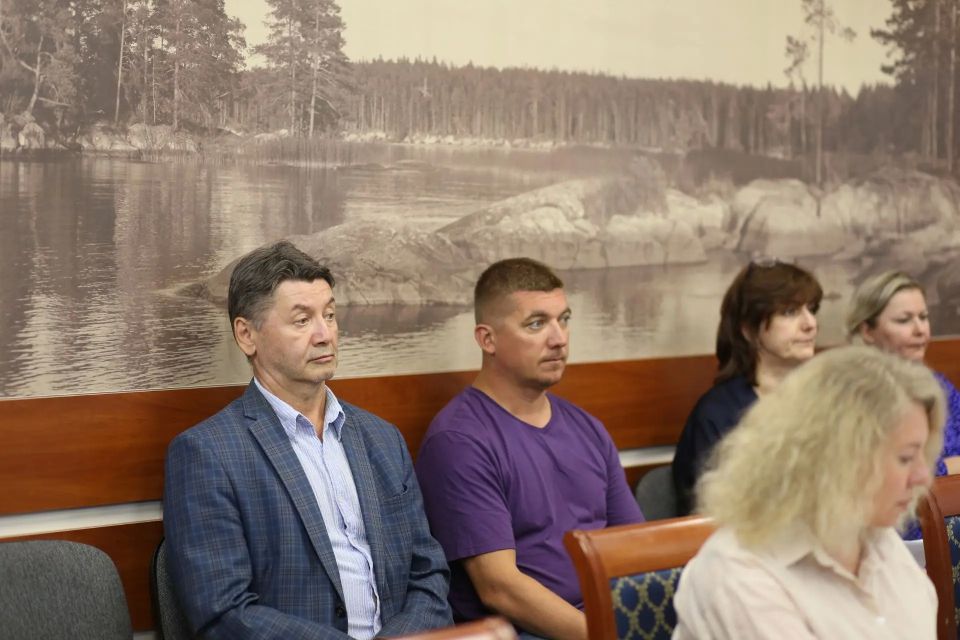 Избирком Карелии заверил списки кандидатов от партий на выборах в Законодательное Собрание Избирком Карелии заверил списки кандидатов от партий на выборах в Законодательное Собрание