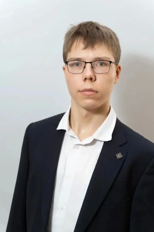 Артур Парфенчиков: Друзья, пришли итоги ЕГЭ по физике, и это сенсация — в Карелии сразу 12 стобалльников! Это лучший показатель за последние 10 лет Артур Парфенчиков: Друзья, пришли итоги ЕГЭ по физике, и это сенсация — в Карелии сразу 12 стобалльников! Это лучший показатель за последние 10 лет