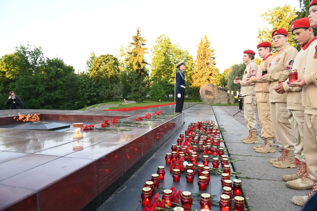 Артур Парфенчиков: 22 июня 1941 года. Этот день 85 лет назад разделил жизнь миллионов людей на «до» и «после» Артур Парфенчиков: 22 июня 1941 года. Этот день 85 лет назад разделил жизнь миллионов людей на «до» и «после»