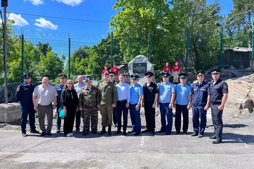 Полицейские Карелии приняли участие в открытии 17 досок памяти в честь бойцов НКВД Карело-Финской ССР Полицейские Карелии приняли участие в открытии 17 досок памяти в честь бойцов НКВД Карело-Финской ССР