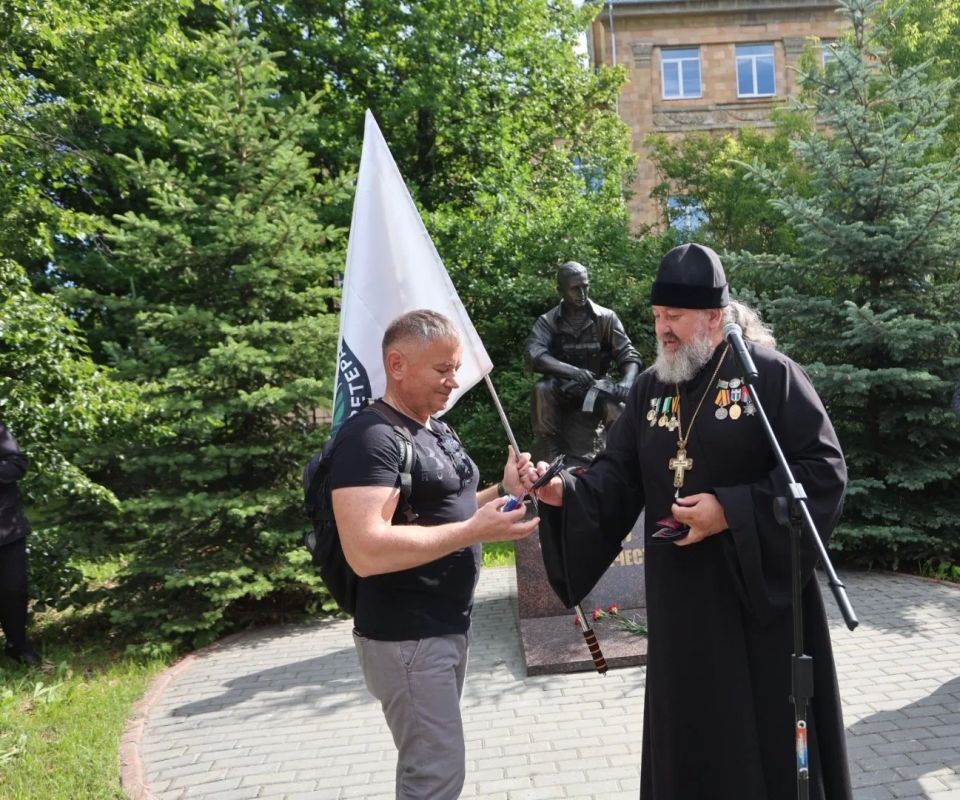 Артур Парфенчиков: С Днём ветерана боевых действий, дорогие земляки Артур Парфенчиков: С Днём ветерана боевых действий, дорогие земляки
