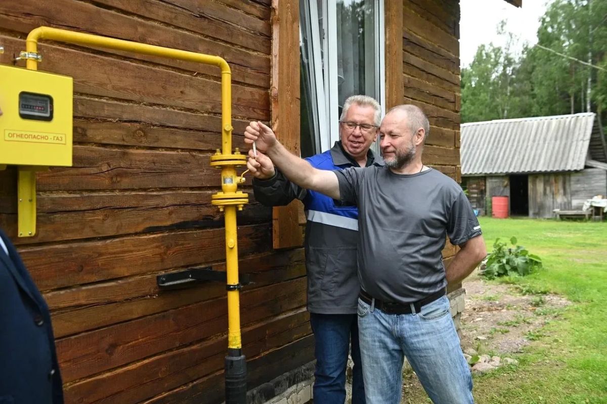 Артур Парфенчиков: Газ пришел в Салми!. Дали старт газификации поселка – подключили первый дом Артур Парфенчиков: Газ пришел в Салми!. Дали старт газификации поселка – подключили первый дом