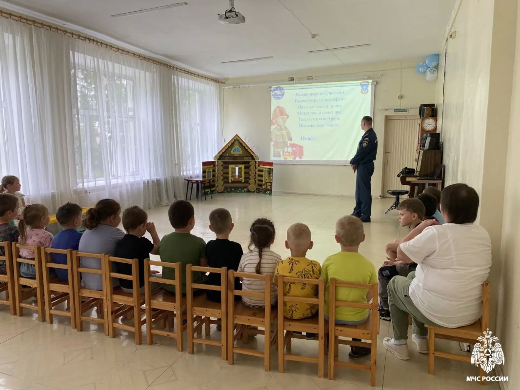 Воспитанникам «Березка» города Питкяранта рассказали о пожарной безопасности Воспитанникам «Березка» города Питкяранта рассказали о пожарной безопасности