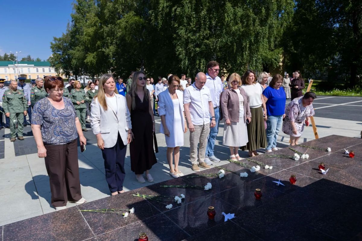 В Петрозаводске прошла акция памяти детей – жертв войны в Донбассе В Петрозаводске прошла акция памяти детей – жертв войны в Донбассе