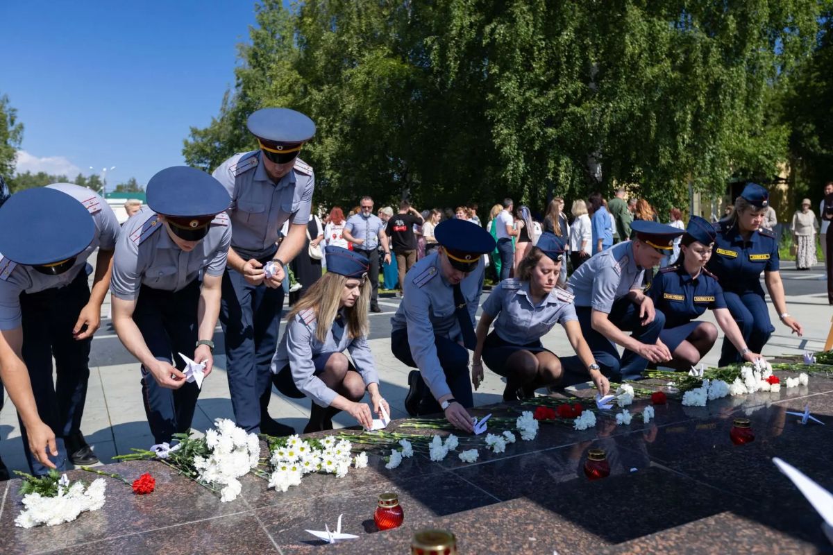 В Петрозаводске прошла акция памяти детей – жертв войны в Донбассе В Петрозаводске прошла акция памяти детей – жертв войны в Донбассе