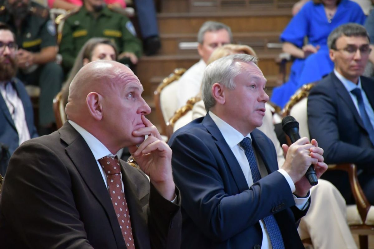 Константин Малофеев: В Новосибирске начал работу "Клуб 2050" Константин Малофеев: В Новосибирске начал работу "Клуб 2050"