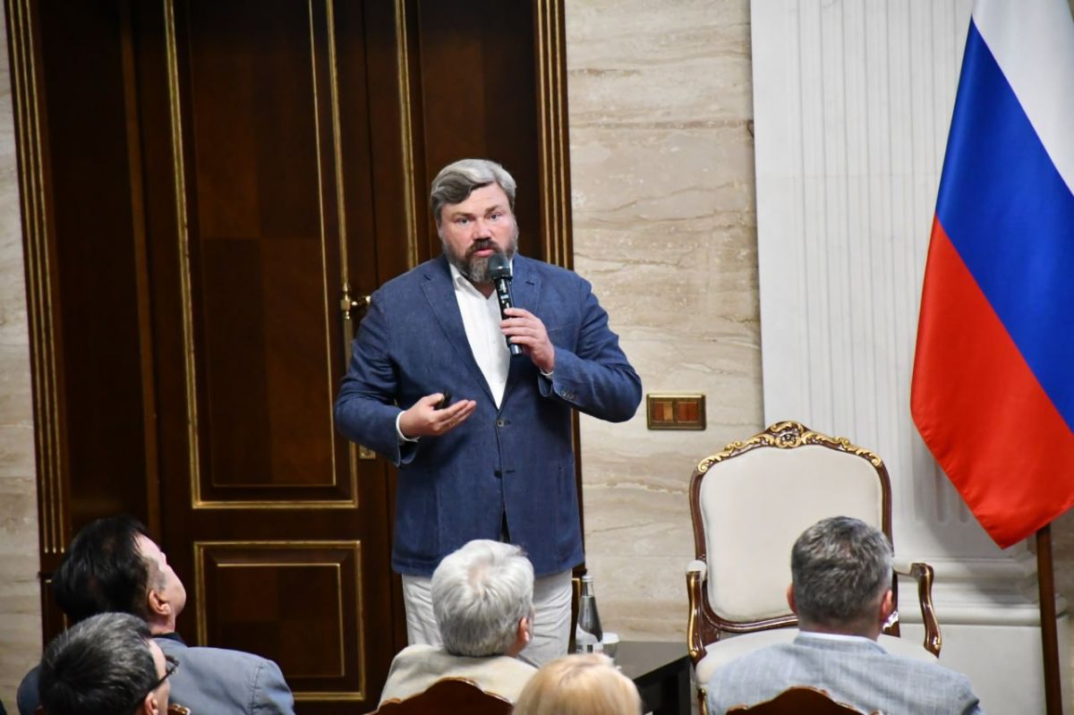 Константин Малофеев: В Новосибирске начал работу "Клуб 2050" Константин Малофеев: В Новосибирске начал работу "Клуб 2050"